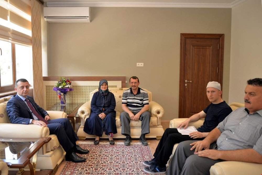 Şehit Ailesinden Vali Büyükakın’a Ziyaret