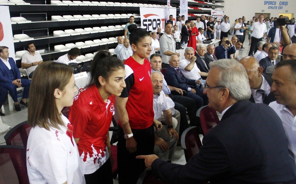 15 Temmuz Demokrasi Şehitleri Yıldızlar Türkiye Şampiyonası Başladı