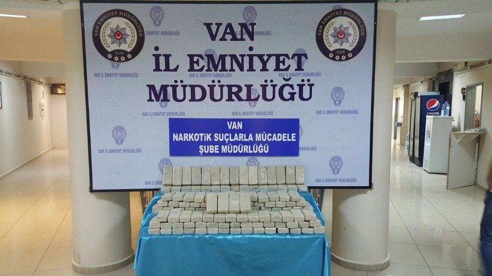 ‘Rexo’ Uyuşturucu Kaçakçılarına Geçit Vermiyor