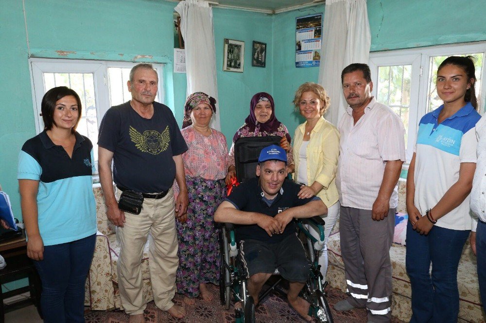 Başkan Çeçrioğlu, Kuyucak’ta Yüzleri Güldürdü