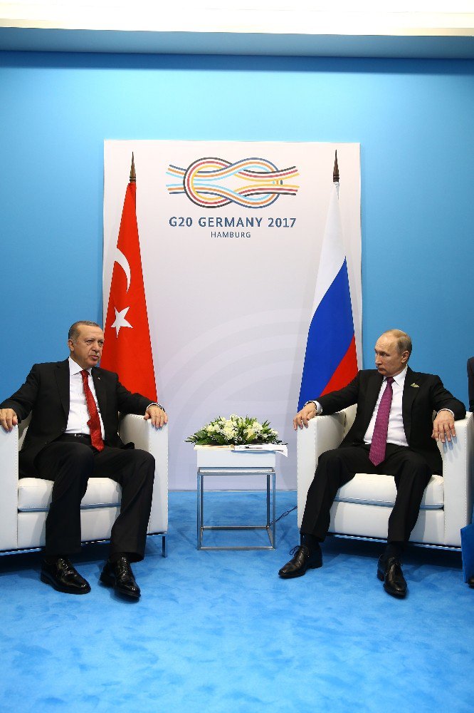 Cumhurbaşkanı Erdoğan, Putin İle Bir Araya Geldi