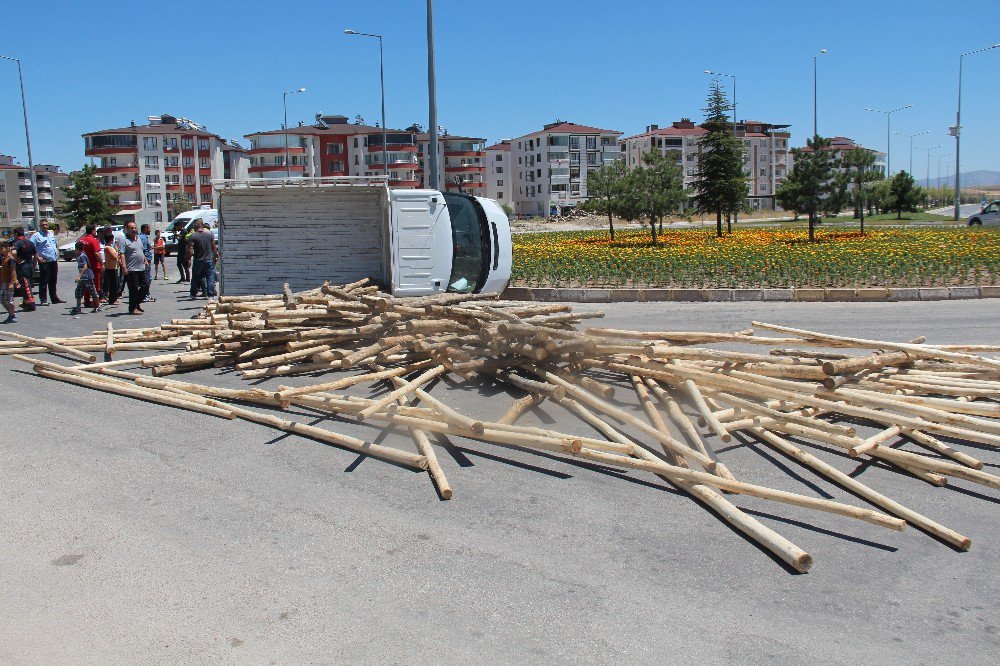 Elazığ’da Trafik Kazası: 2 Yaralı