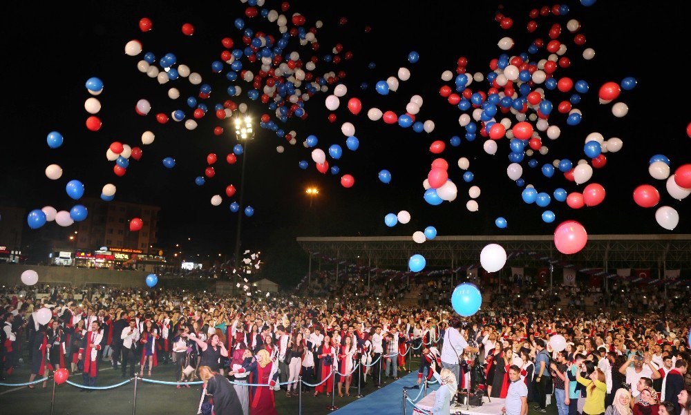 Gaün’de Mezuniyet Coşkusu