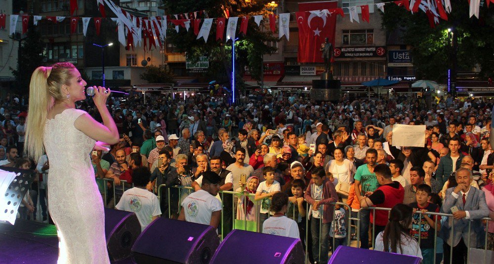 Görele Kemençe Ve Horon Günleri 3 Yıl Aranın Ardından Yeniden Başladı