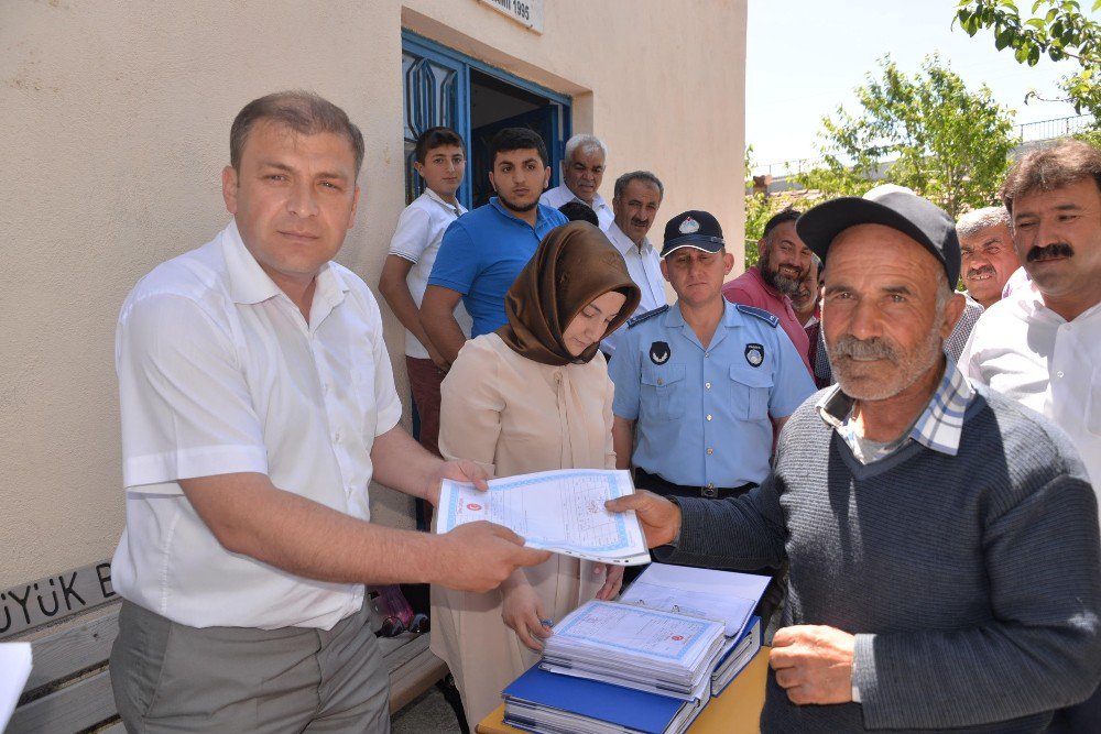 Bozüyük’te İçköy Mevkiinin Tapuları Teslim Edildi