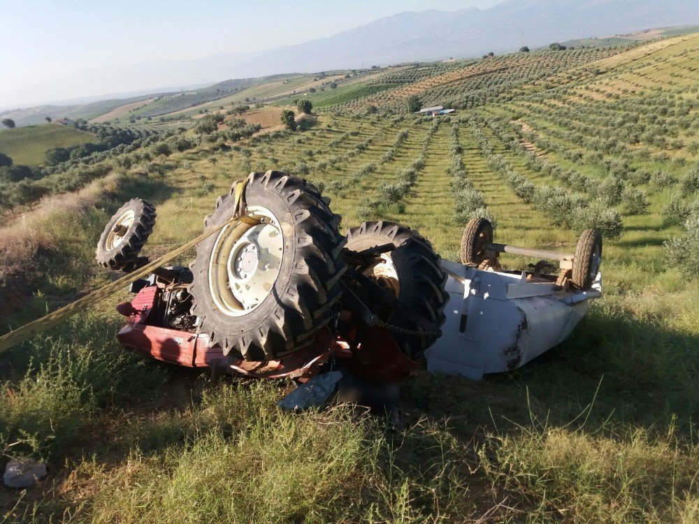 Manisa’da Traktör Devrildi: 1 Ölü, 1 Yaralı