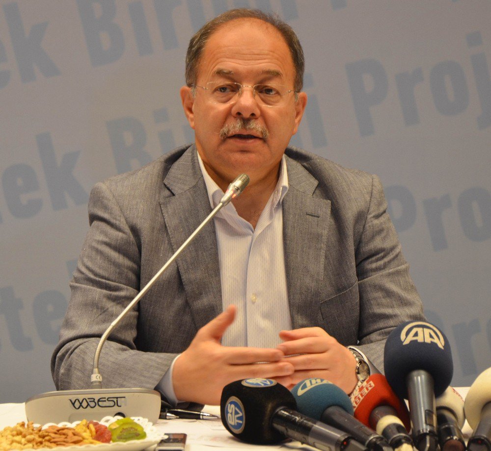 Bakan Akdağ: "Hastanenin Yolunu Eskişehir Belediyesi’nin Yapamayacağı Anlaşıldı"