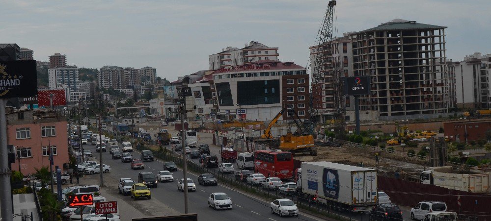 Yaklaşık 780 Bin Nüfuslu Trabzon’da 180 Bin 697 Tescilli Araç Bulunuyor