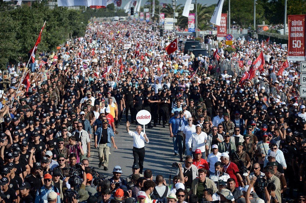 Chp Lideri Kılıçdaroğlu, Maltepe Miting Alanına Ulaştı