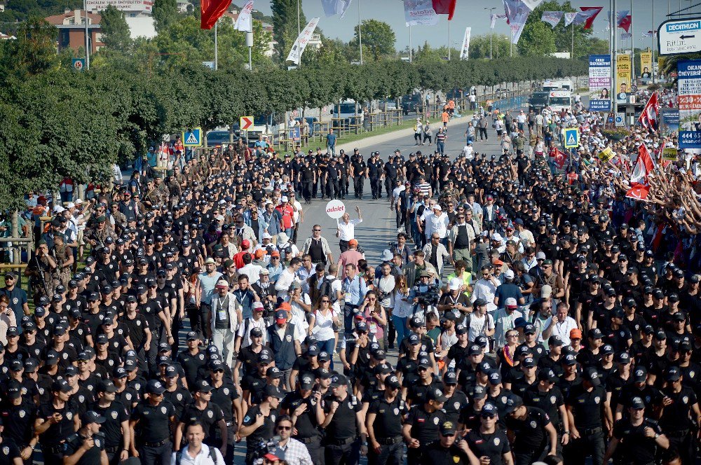 Chp Lideri Kılıçdaroğlu, Maltepe Miting Alanına Ulaştı