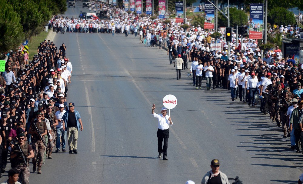 Kılıçdaroğlu’nun Tek Kişilik Yürüyüşü Havadan Görüntülendi