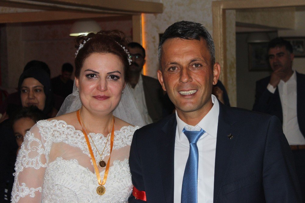 Düğün Konvoyu İle Ehliyet Sınavına Gitti