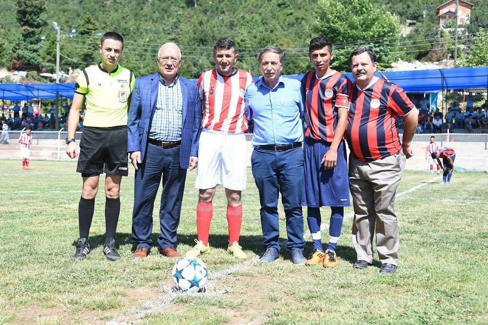 Fındıkpınarı’nda Futbol Turnuvası Heyecanı Başladı