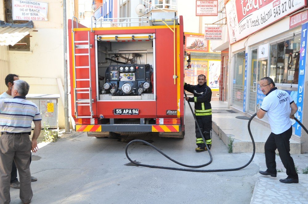 Ocakta Unutulan Yemek Yangın Çıkardı