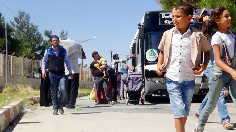 Bayram İçin Ülkelerine Giden 44 Bin Suriyeli Türkiye’ye Döndü
