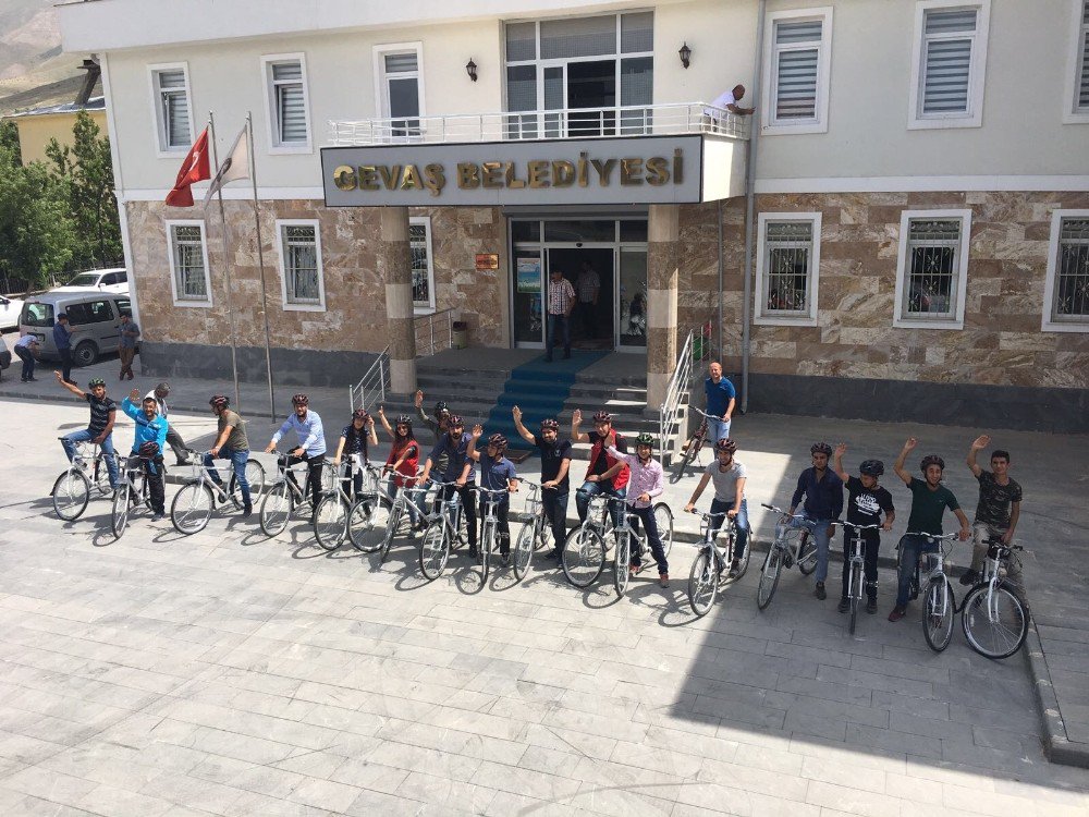 İlk Pedalları Çevirdiler