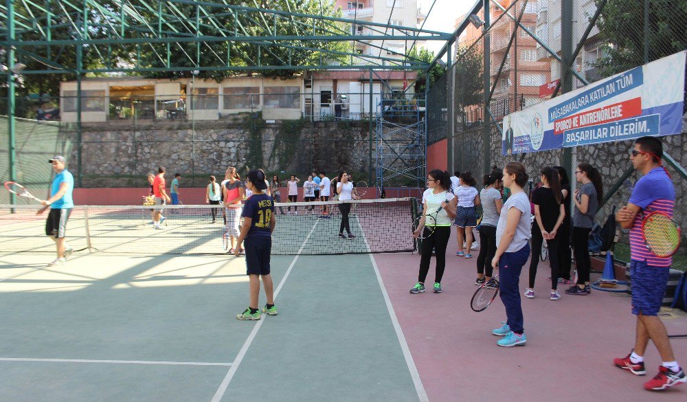 Aydın’da Gençleri Tenis Merakı Sardı