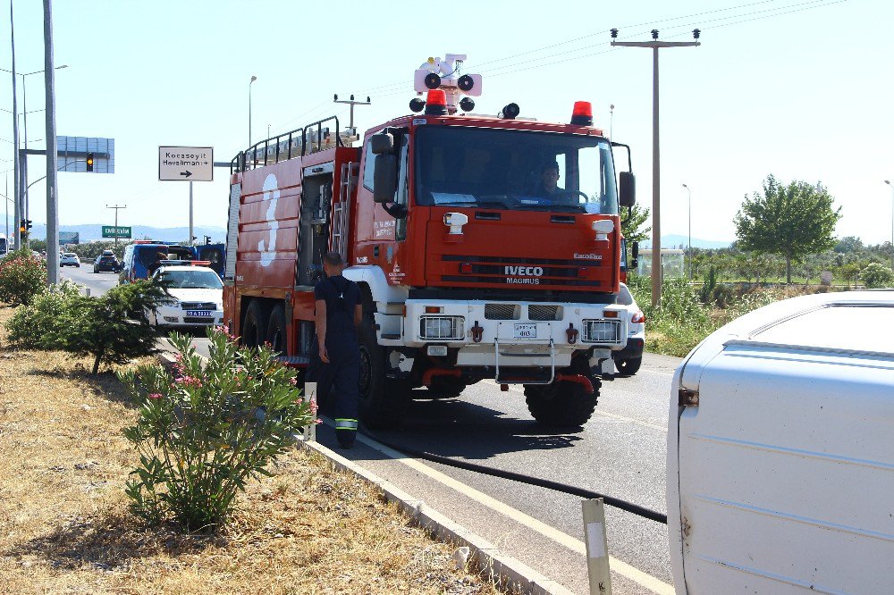 Trafik Kazasına Havalimanı İtfaiyesi Müdahale Etti