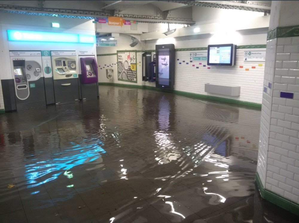 Paris Metroları Sular Altında