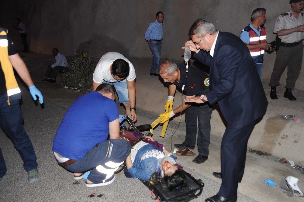 Trafik Kazasında Ölen Öğrencilerin Cenazesi Diyarbakır’a Götürüldü