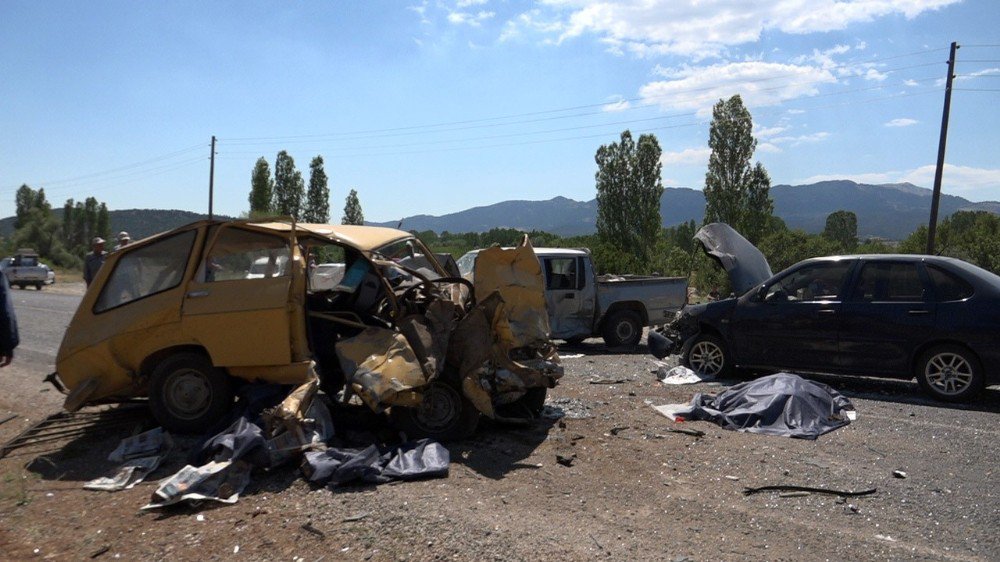 Muğla’da Zincirleme Kaza: 3 Ölü, 4 Yaralı