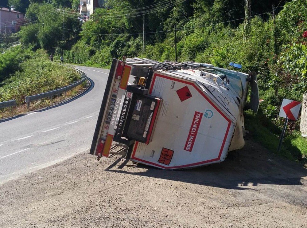 Ordu’da Lng Yüklü Tanker Devrildi: 1 Yaralı