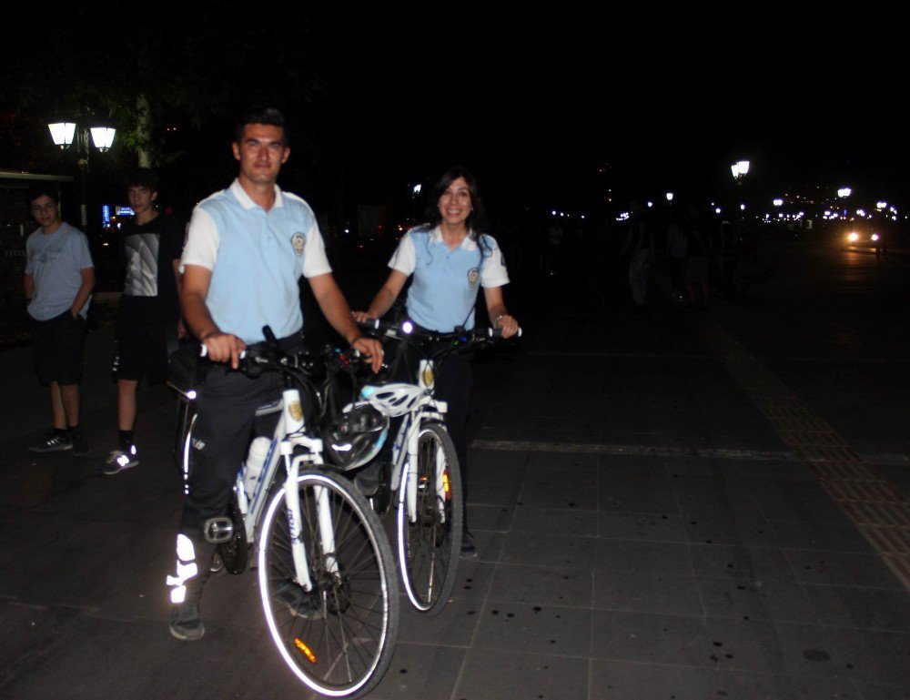 Martı Polisler Gece Gündüz Devriyede