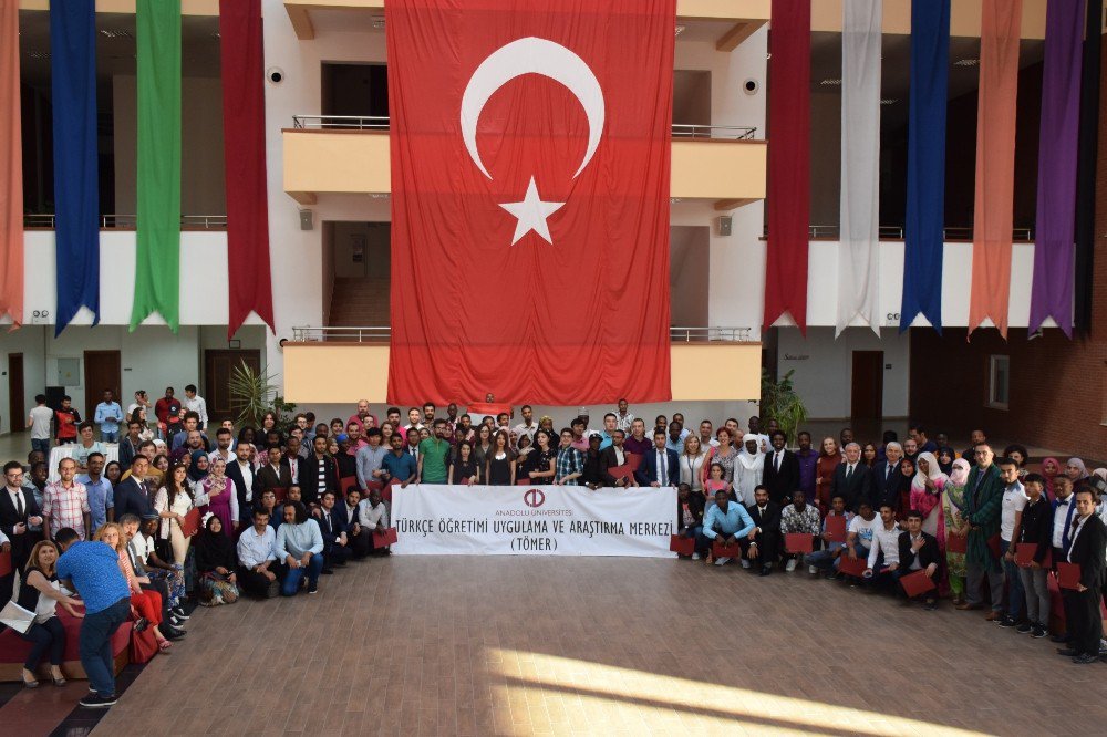 Tömer Türkçe Hazırlık Kursları İlk Mezunlarını Verdi