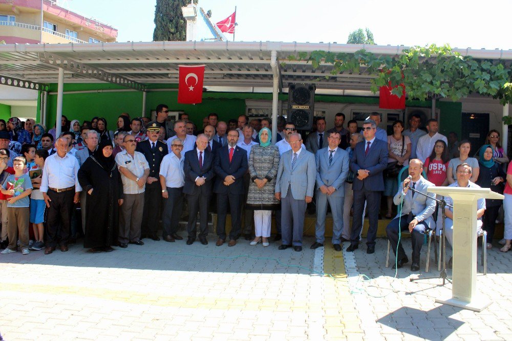 Polis Ve Askerler Şehit Arkadaşları İçin Birlikte Dua Okudu