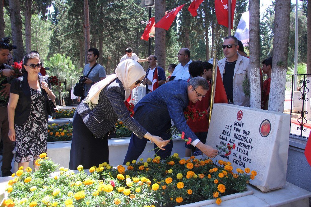 15 Temmuz Şehitlerini Anma Programı Mersin Şehitliği’nde Başladı