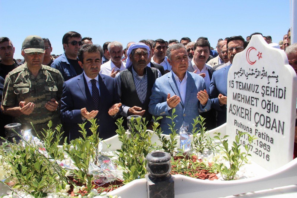 Diyarbakır’da 15 Temmuz Şehitlerinin Mezarları Ziyaret Edildi