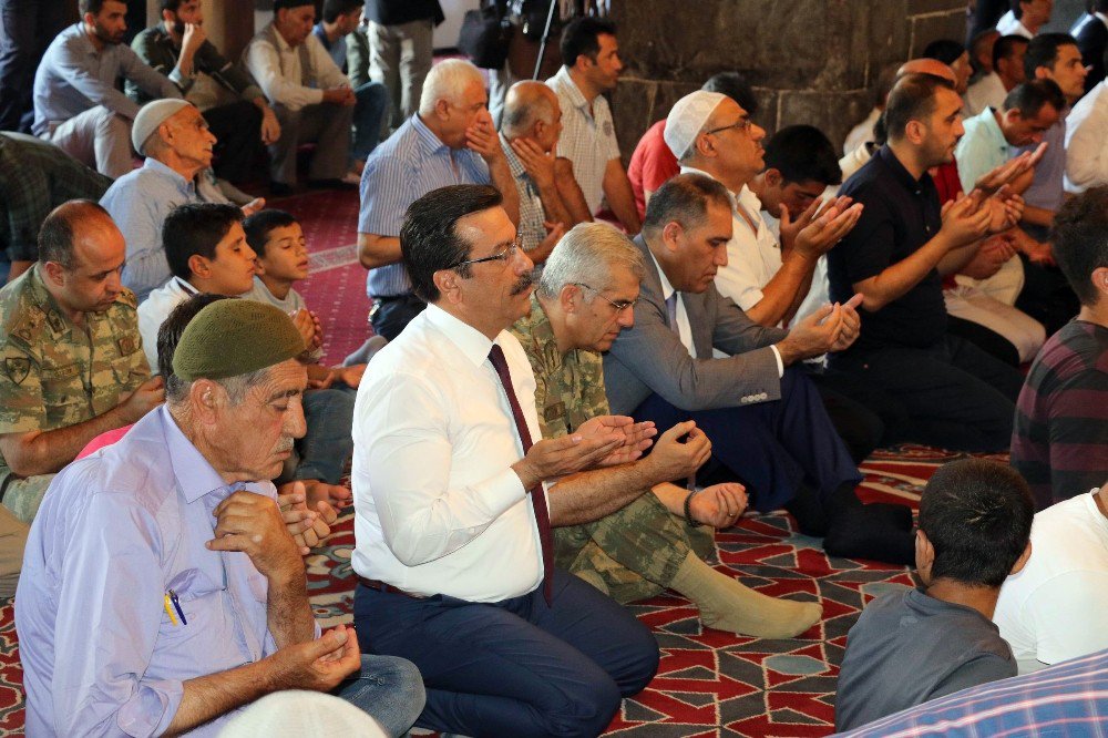 Diyarbakır’da 15 Temmuz Şehitleri İçin Mevlit Okutuldu