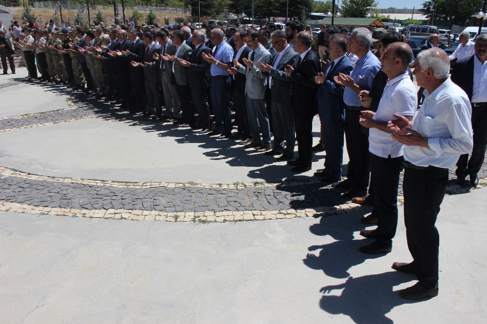 15 Temmuz Etkinlikleri Şehitlik Ziyaretleri İle Başladı