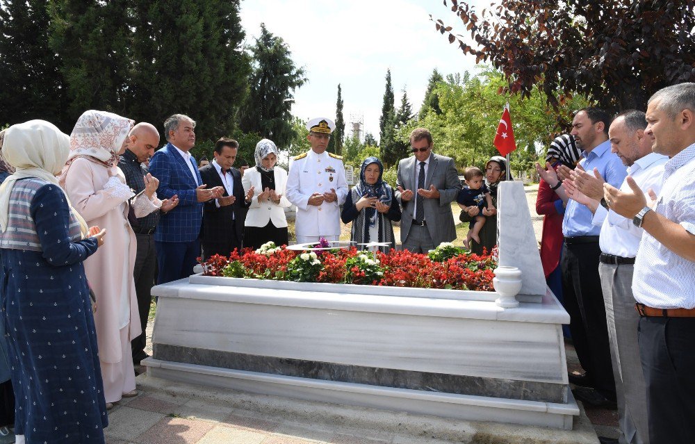 Tuzla’da 15 Temmuz Anma Programları, Şehitlik Ziyaretleriyle Başladı