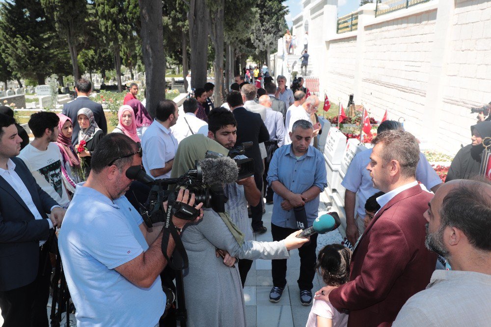 Gaziosmanpaşalı 15 Temmuz Şehidi Kabri Başında Anıldı