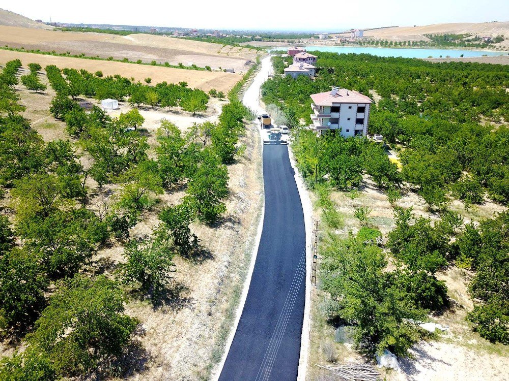 Kaldırım Mahallesinde Sürdürdüğü Asfaltlama Çalışmaları Tamamlandı