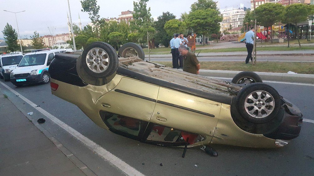 Samsun’da Otomobil Takla Attı: 4 Yaralı