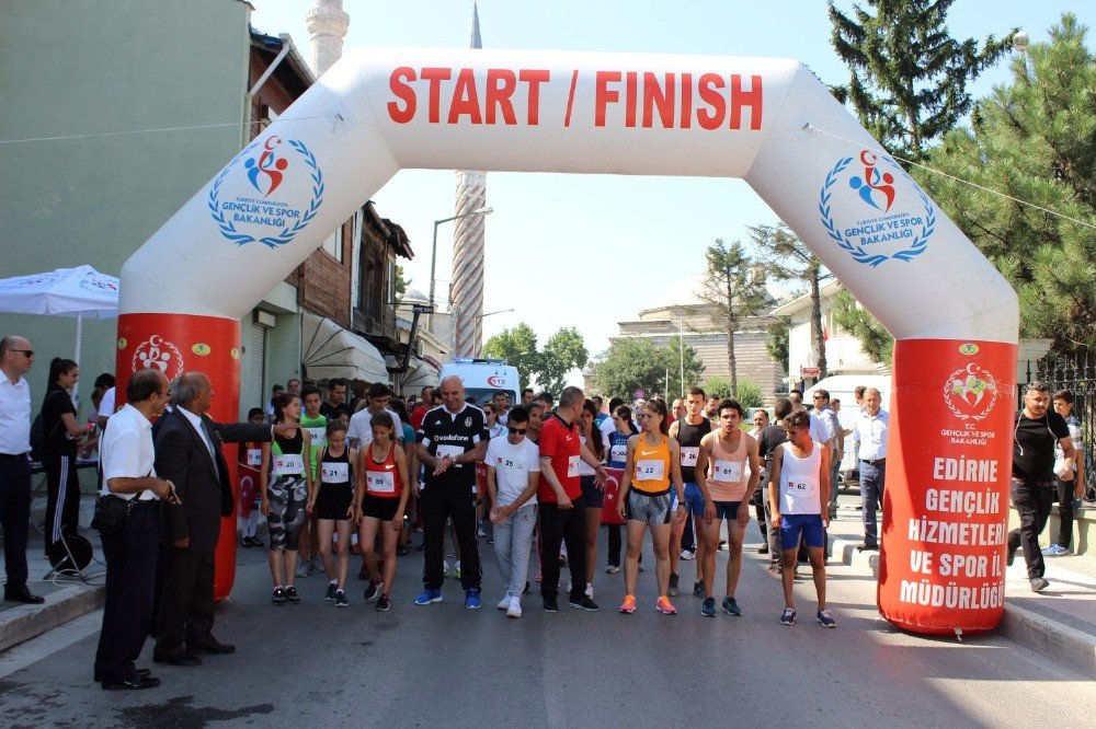 15 Temmuz Şehitleri’ni Anma Atletizm Halk Koşusu Koşuldu