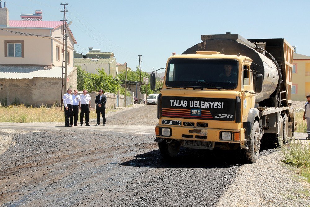 Başakpınar’da Asfalt Çalışmaları Devam Ediyor