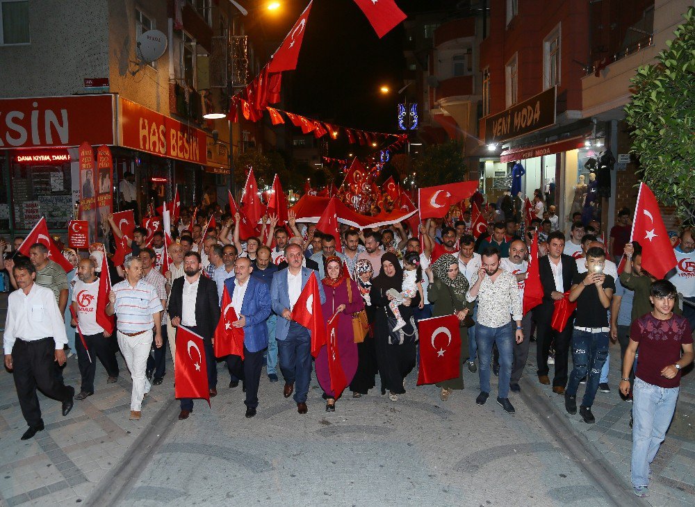 Bağcılar, 15 Temmuz Şehitleri İçin Yürüdü