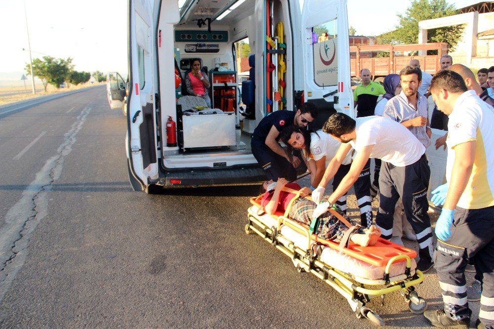 Takla Atan Araçtan Sağ Kurtuldular