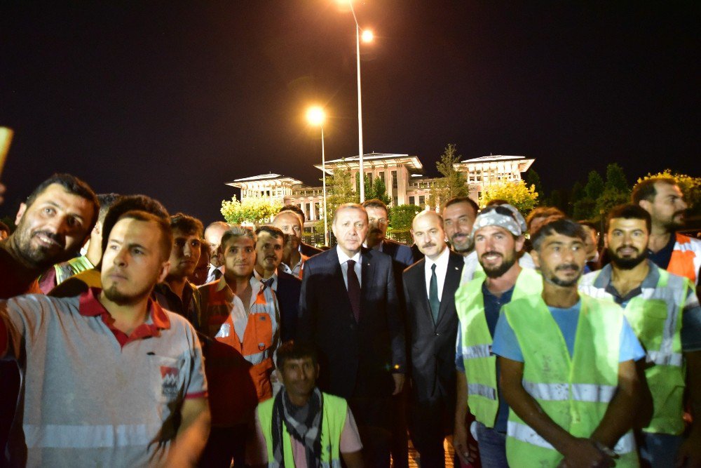 Cumhurbaşkanı Erdoğan, 15 Temmuz Anıtı’nı İnceledi