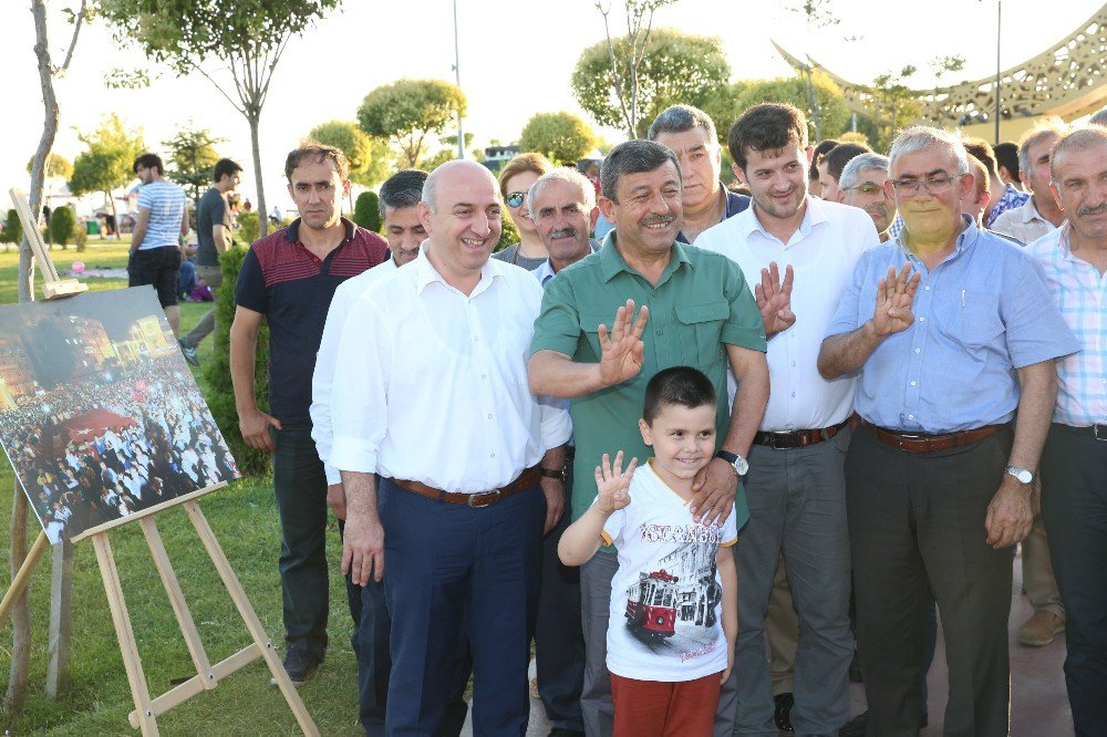 Darıca’da 15 Temmuz Fotoğraf Sergisi Açıldı