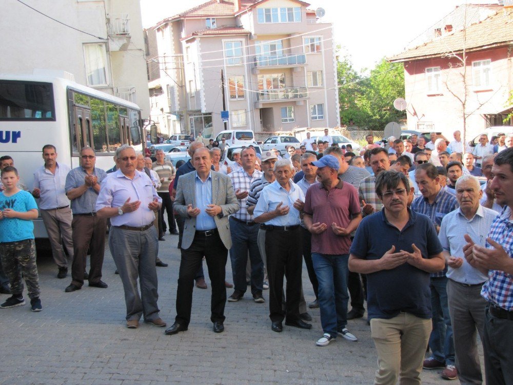 Düğünlerde ‘Karşı Topu’ Atma Geleneği