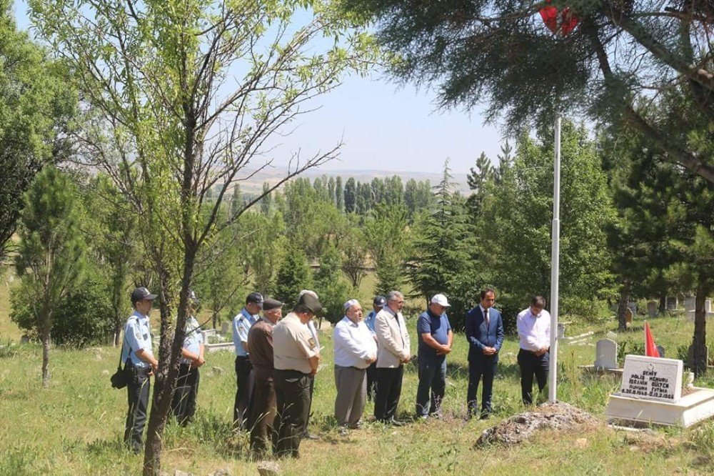 İnönü’de Şehitlikler Ziyaret Edildi