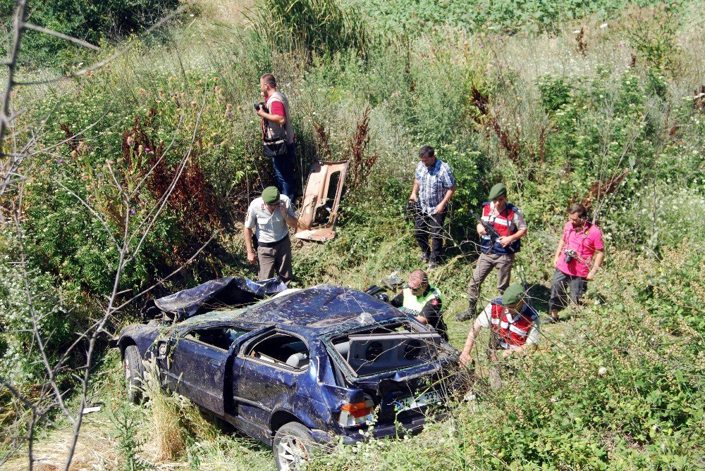 10 Metre Yükseklikten Yere Çakılan Otomobilden Sağ Çıktı