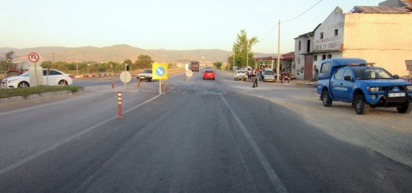 Bigadiç’te Trafik Kazası: 3 Yaralı