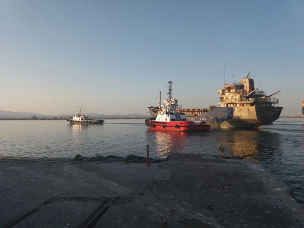 Ali Ağa Gemisi Tuzla’ya Çekildi