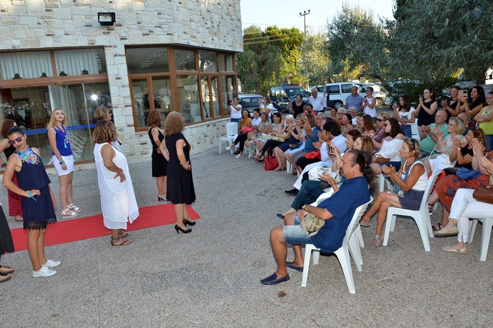 Foça El Emeği Takı Grubu 8. Sergisini Açtı