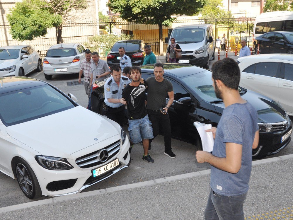 Adliyede Tutuklanınca Kaçmak İstedi, Polis Yakaladı